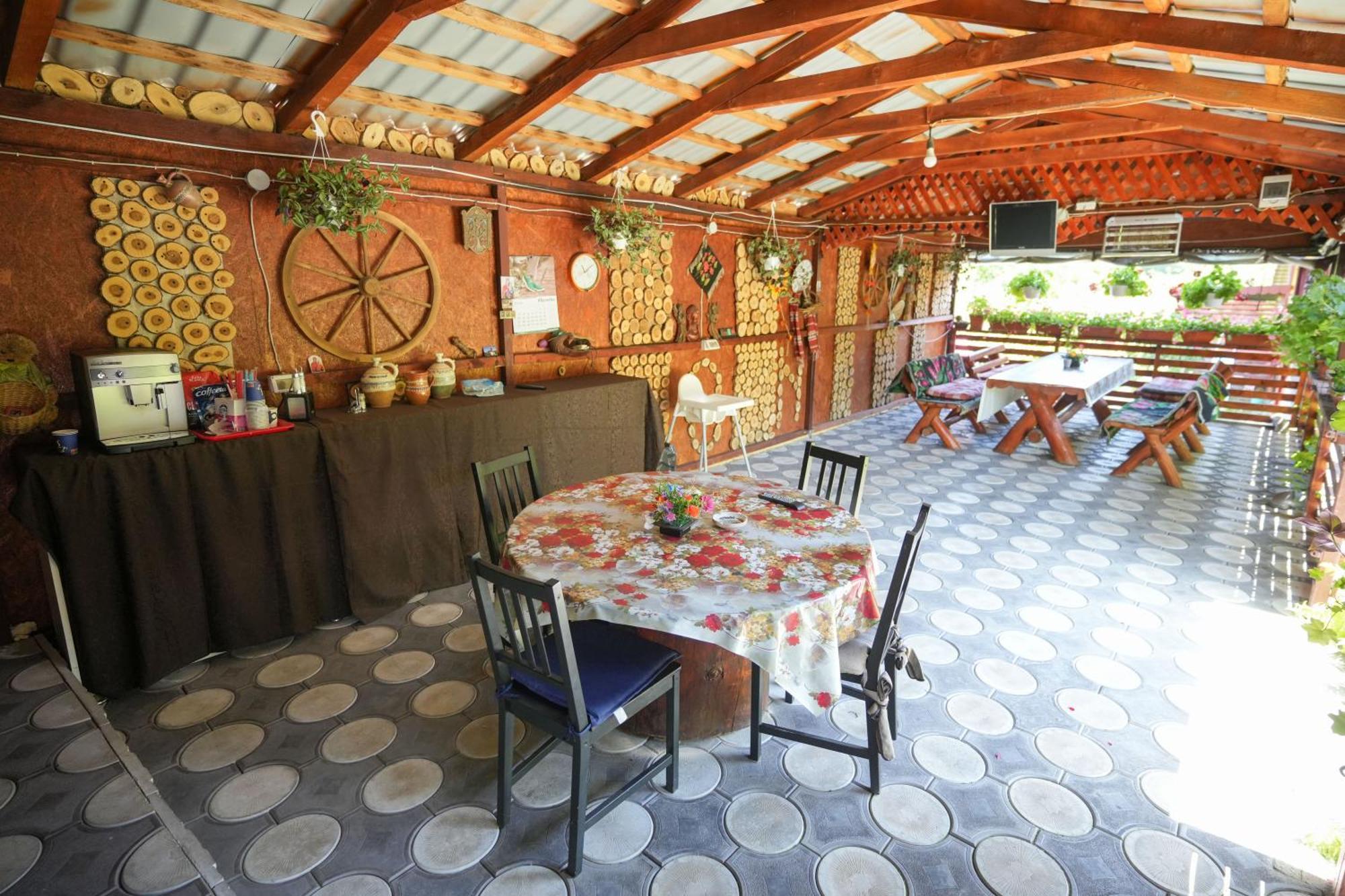Apartament Casa Ion Horezu Zewnętrze zdjęcie
