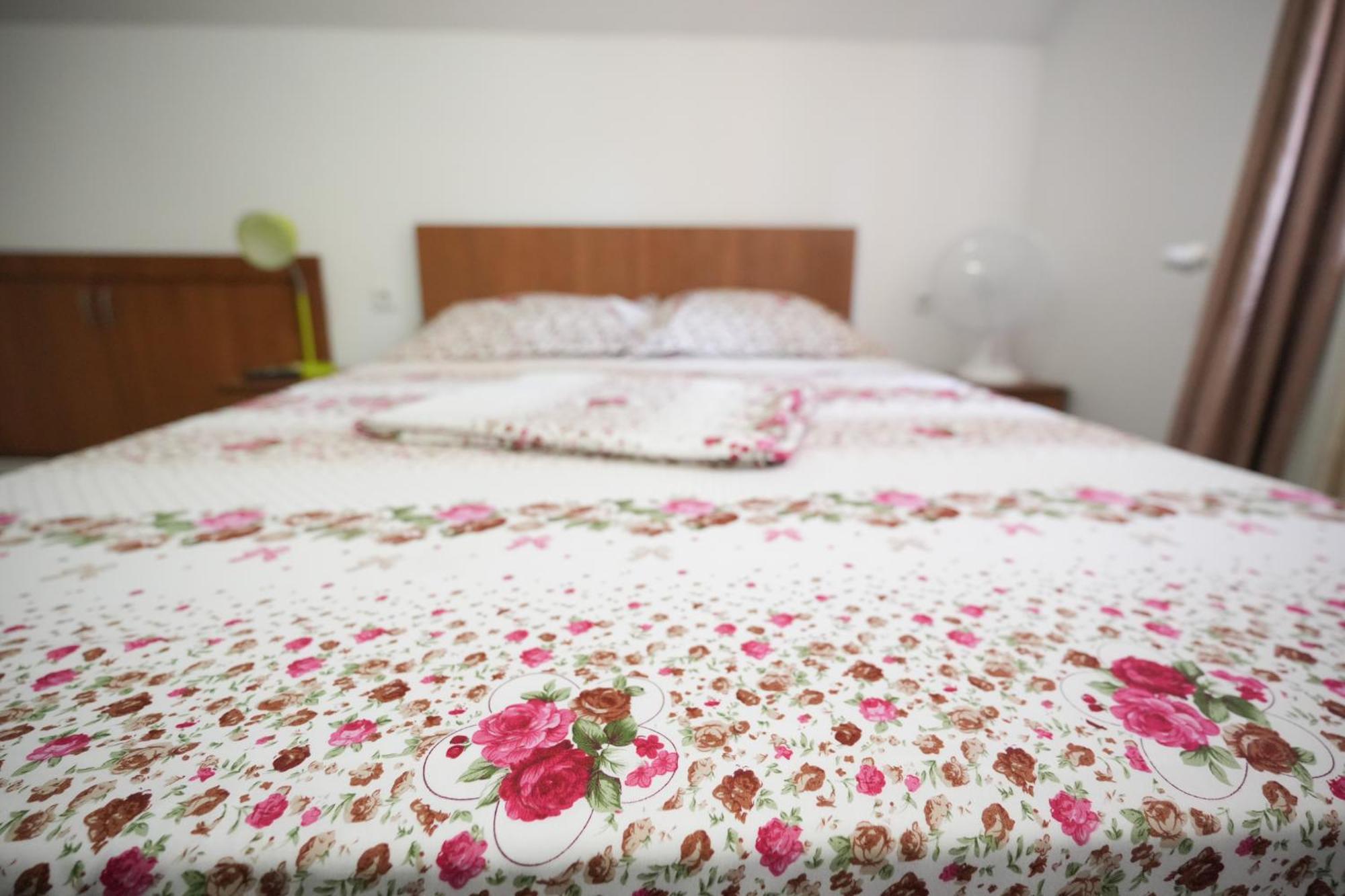 Apartament Casa Ion Horezu Zewnętrze zdjęcie